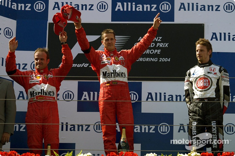 Podio: ganador de la carrera Michael Schumacher, el segundo lugar Rubens Barrichello y el tercer lug