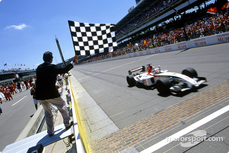 Takuma Sato takes checkered flag for 3.