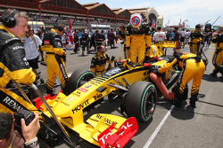 Vitaly Petrov, Equipo Renault F1