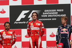 Podium: race winnaar Fernando Alonso, Scuderia Ferrari, 2de Felipe Massa, Scuderia Ferrari, 3de Seba