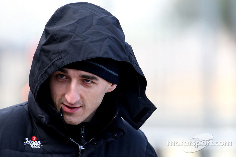 Роберт Кубіца, Lotus Renault GP, на тестах у Валенсії