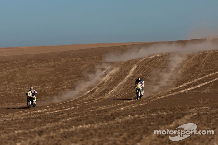 #1 KTM: Marc Coma y #3 Aprilia: Francisco Lopez Contardo