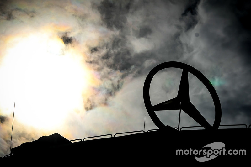 З Mercedes назавжди?