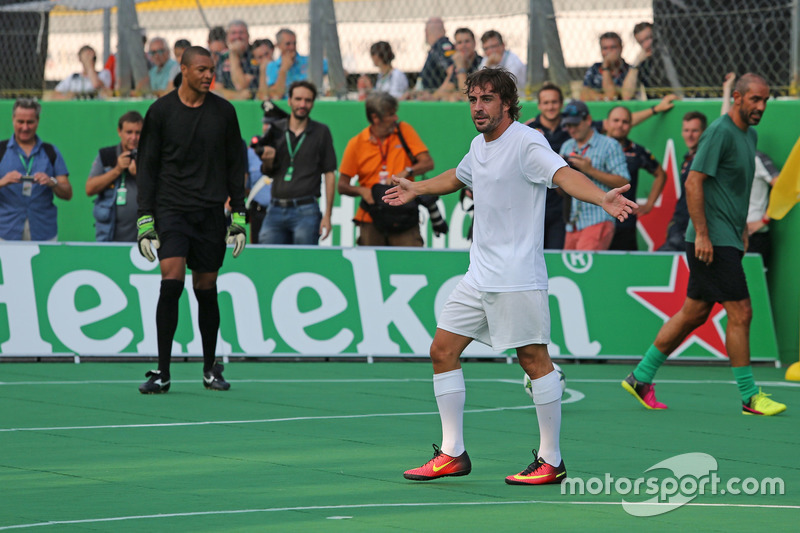 Partido a beneficio presentado por Heineken, Fernando Alonso, McLaren Honda