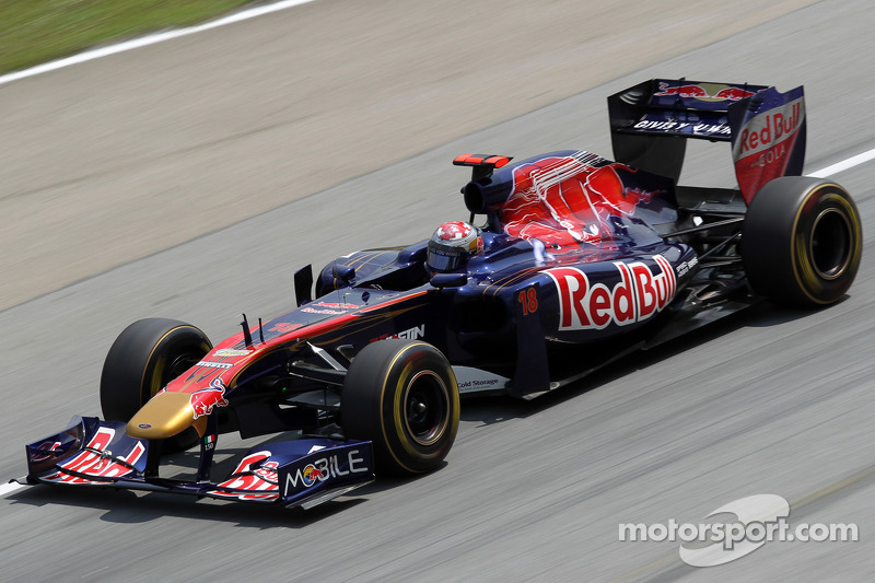 2011 : Toro Rosso STR6, à moteur Ferrari