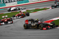 Виталий Петров, Lotus Renault GP