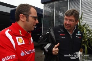 Stefano Domenicali, Scuderia Ferrari Sporting Director and Ross Brawn, Mercedes GP, Technical Director 