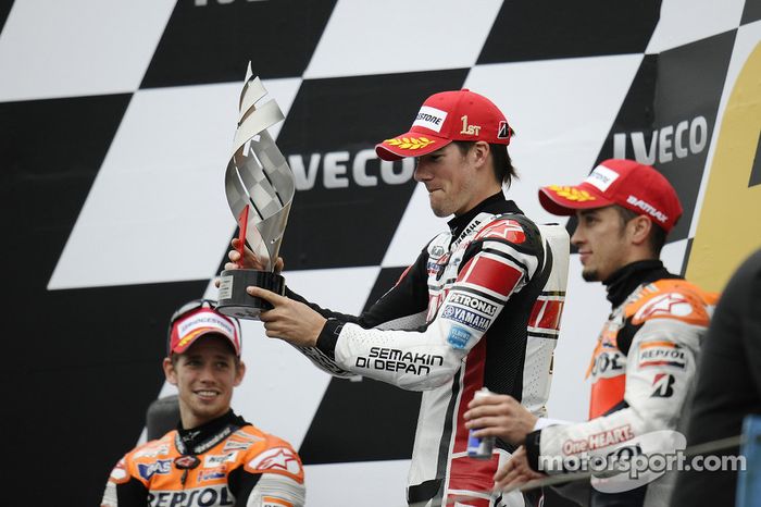 Podio:  1º  Ben Spies, 2º Casey Stoner, 3º Andrea Dovizioso