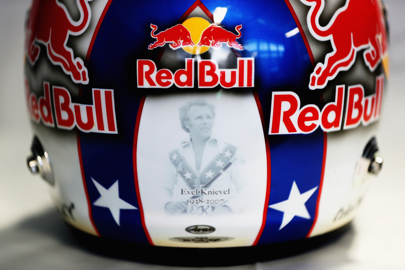 El casco edición especial inspirado en Evel Knievel que utilizará Daniel Ricciardo, Red Bull Racing