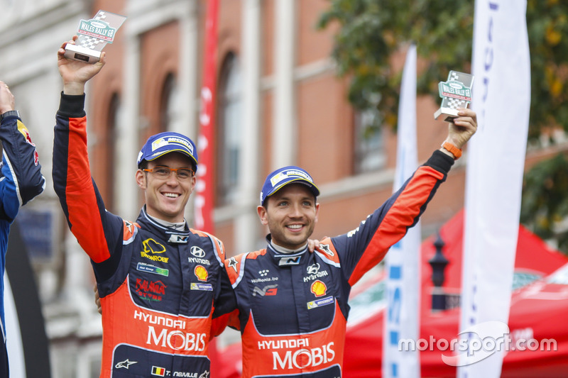 Podio: al secondo posto Thierry Neuville, Nicolas Gilsoul, Hyundai i20 WRC, Hyundai Motorsport