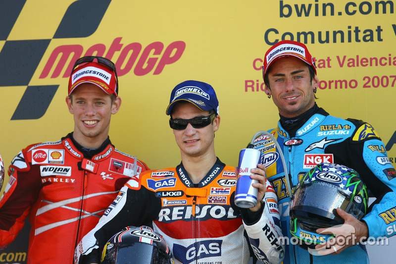 Podio: 1º Dani Pedrosa, 2º Casey Stoner, 3º John Hopkins