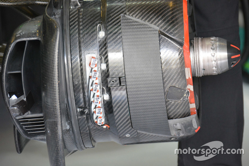 McLaren MP4-31: Vorderradbremse