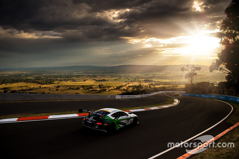 2. #17 Bentley Team M-Sport, Bentley Continental GT3: Andy Soucek, Maxime Soulet, Vincent Abril
