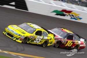 Carl Edwards, Roush Fenway Racing Ford, Greg Biffle, Roush Fenway Racing Ford