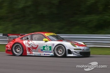 #45 Flying Lizard Motorsports Porsche 911 GT3 RSR: Jorg Bergmeister, Patrick Long