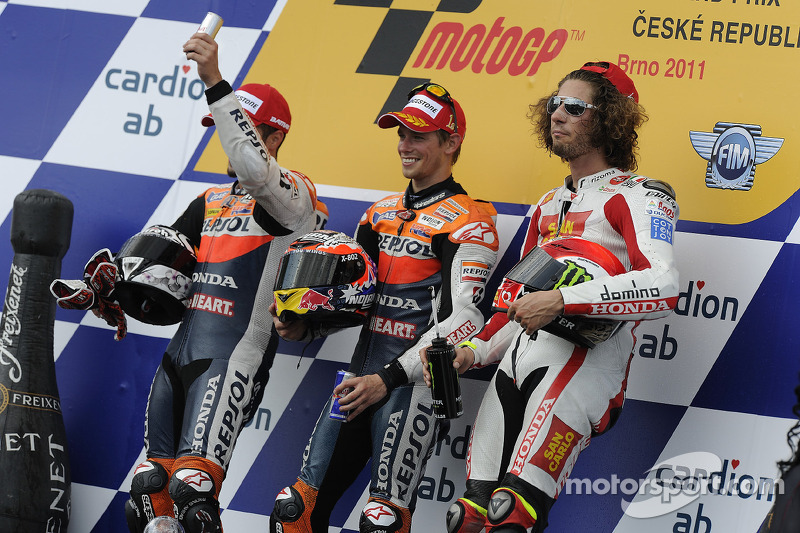 Podio: ganador de la carrera Casey Stoner, del equipo Repsol Honda, segundo lugar Andrea Dovizioso, 