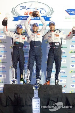 P1 podium: class and overall winners Franck Montagny, Stéphane Sarrazin and Alexander Wurz