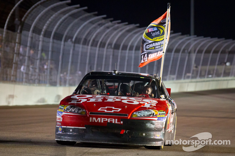 Sieger und Champion Tony Stewart, Stewart-Haas Racing, Chevrolet