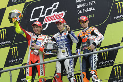 Podium : le vainqueur Jorge Lorenzo, Yamaha Factory Racing, le deuxième Valentino Rossi, Ducati Marlboro Team, le troisième Casey Stoner, Repsol Honda Team