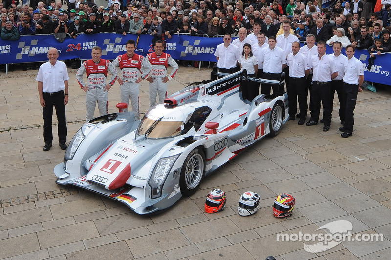 #1 Audi Sport Team Joest Audi R18 E-Tron Quattro: Marcel Fässler, Andre Lotterer, Benoit Tréluyer