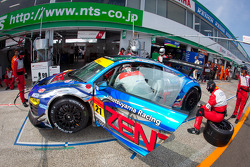 #21 Hitotsuyama Racing Audi R8 LMS: Cyndie Allemann, Akihiro Tsuzuki