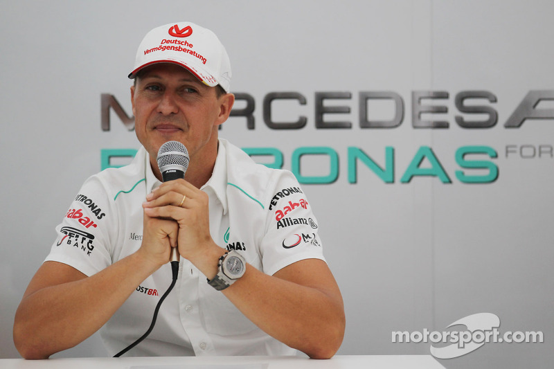 Michael Schumacher, Mercedes AMG F1 announces his second retirement from F1 in a Press Conference