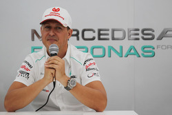 Michael Schumacher, Mercedes AMG F1 announces his second retirement from F1 in a Press Conference