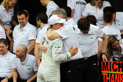 Michael Schumacher, Mercedes AMG F1 and Ross Brawn, Mercedes AMG F1 Team Principal at a farewell to