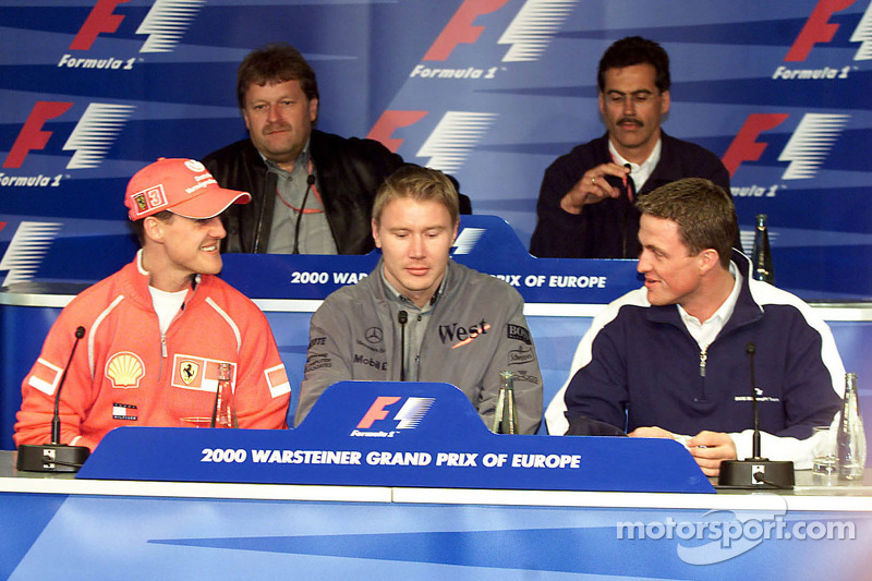 Michael Schumacher, Mika Hakkinen, Norbert Haug, Ralf Schumacher, Dr. Mario Theissen