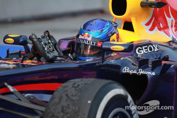 Ganador de la carrera Sebastian Vettel, Red Bull Racing RB9 celebra en parc ferme