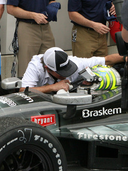 Ganador de la carrera de Jimmy Vasser Felicidades Tony Kanaan