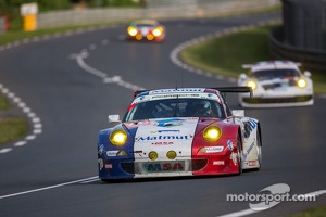 #76 IMSA Performance Matmut Porsche 911 GT3-RSR: Raymond Narac, Jean-Karl Vernay, Christophe Bourret