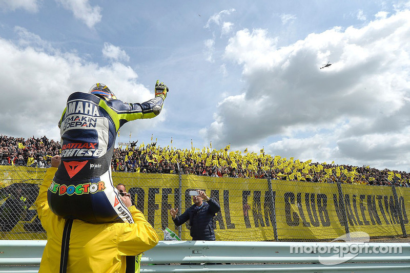 Переможець гонки Валентино Россі, Yamaha Factory Racing