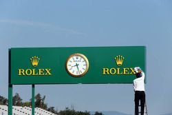 Relógio Rolex nos pits é limpado