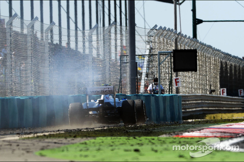 Valtteri Bottas, Williams FW35 retired from the race