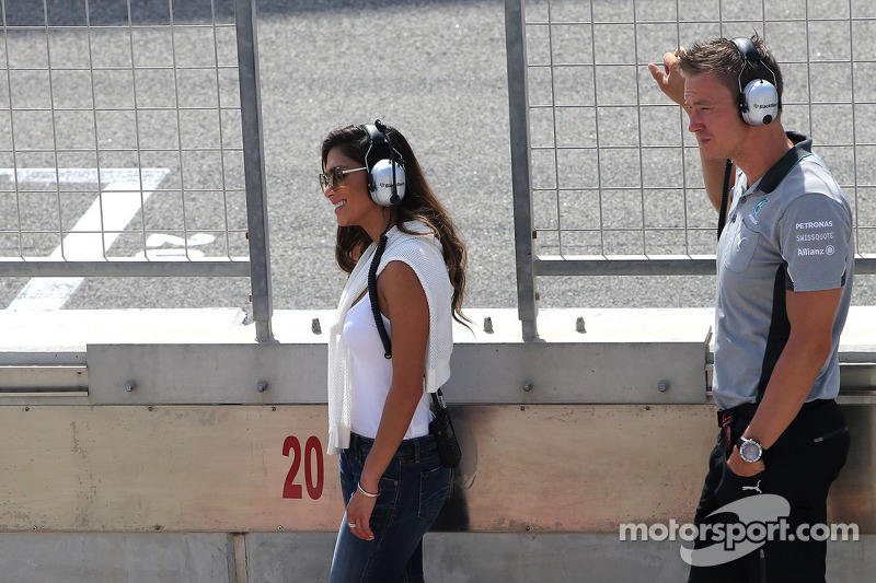 Nicole Scherzinger, cantora e namorada de Lewis Hamilton, Mercedes AMG F1 10