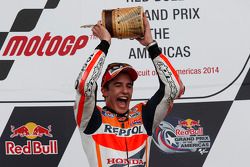 Ganador de la carrera que Marc Márquez celebra