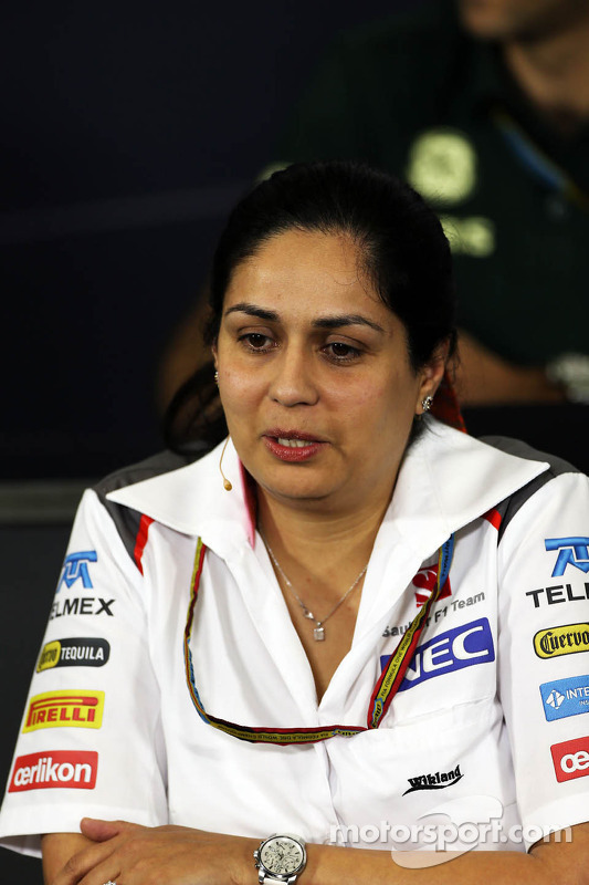 莫妮莎·卡滕伯恩, 索伯车队领队,参加国际汽联新闻发布会