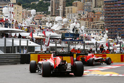 Jules Bianchi devant Max Chilton