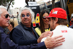 Flavio Briatore avec sa femme Elisabetta Gregoraci et Fernando Alonso sur la grille