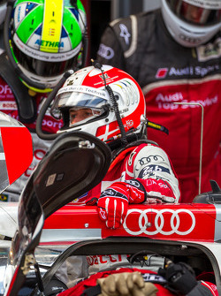 Tom Kristensen getting in the #1 for the run to the checkered flag