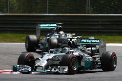 Nico Rosberg, Mercedes AMG F1 W05 y Lewis Hamilton, Mercedes AMG F1