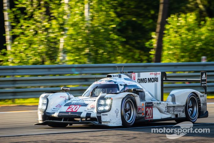 #20 Porsche Team Porsche 919 Hybrid: Timo Bernhard, Mark Webber, Brendon Hartley