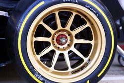 El Lotus E22 con el neumático Pirelli de 18 pulgadas