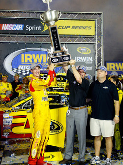 Race winner Joey Logano, Team Penske Ford