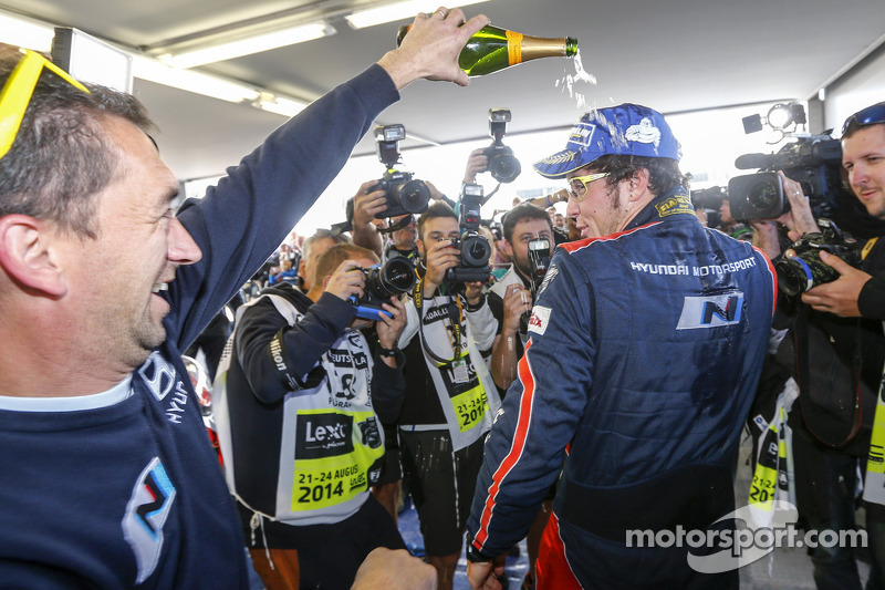 Vincitore Thierry Neuville