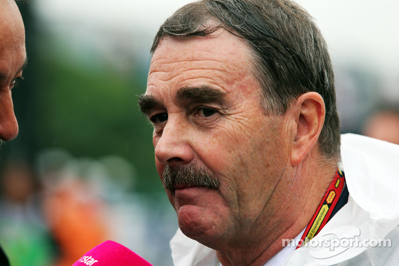 Nigel Mansell no grid