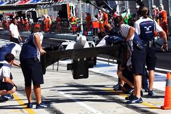 Felipe Massa, FW36 Williams cambia su ala delantera