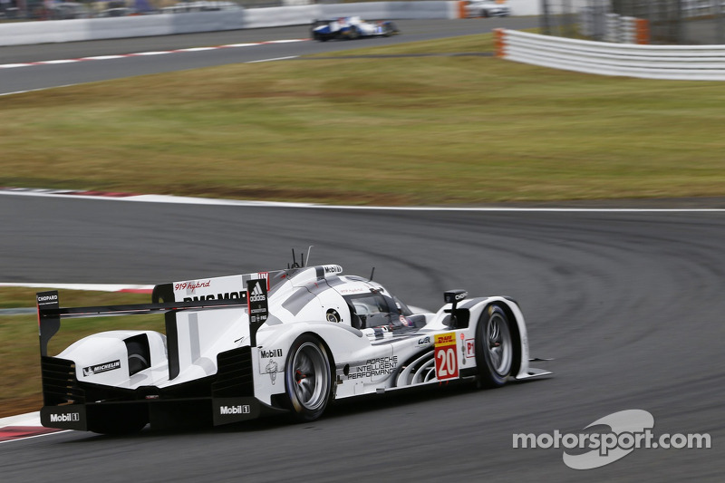 #20 Porsche Team Porsche 919 Hybrid: Mark Webber, Brendon Hartley, Timo Bernhard