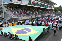 The national anthem at the grid